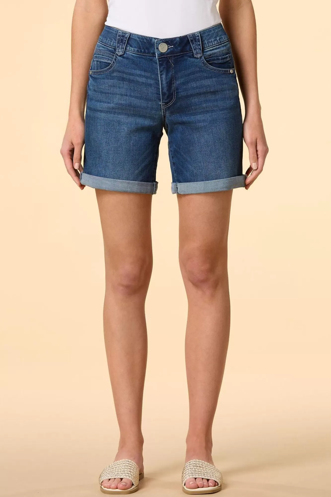 Women Versona Bermuda Beaches Shorts