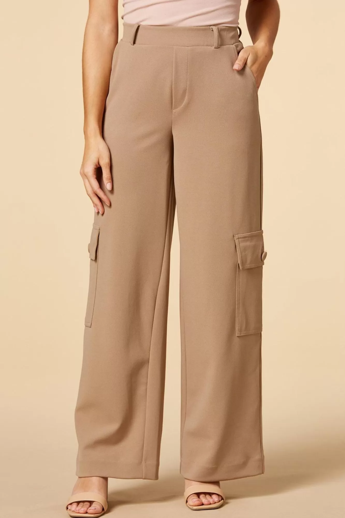 Women Versona Carry Over Pants