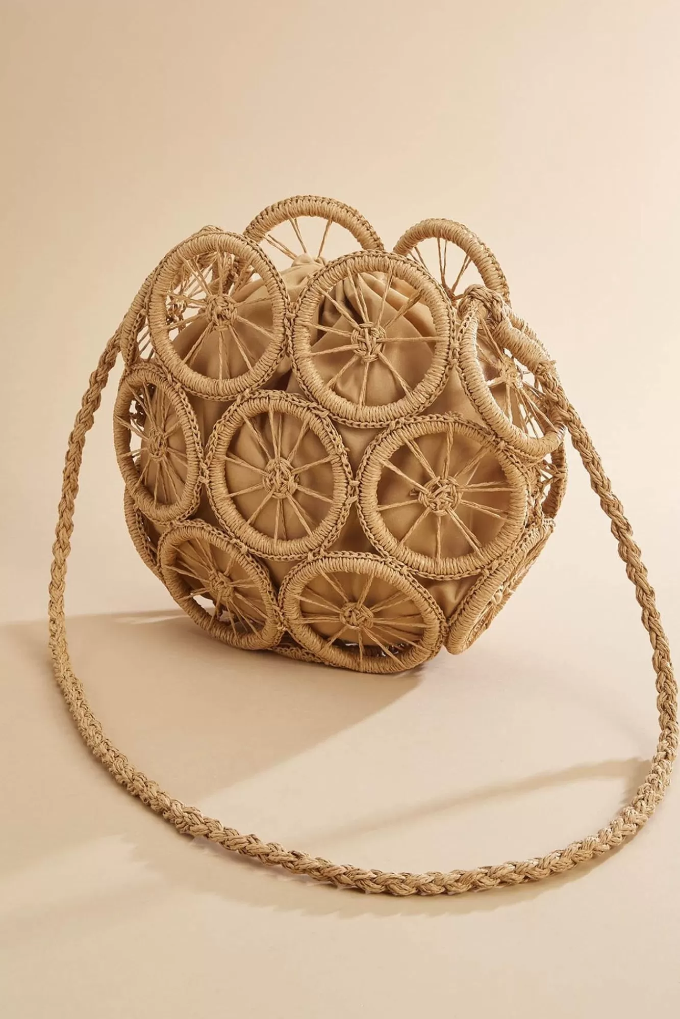 Women Versona Circle Raffia Crossbody