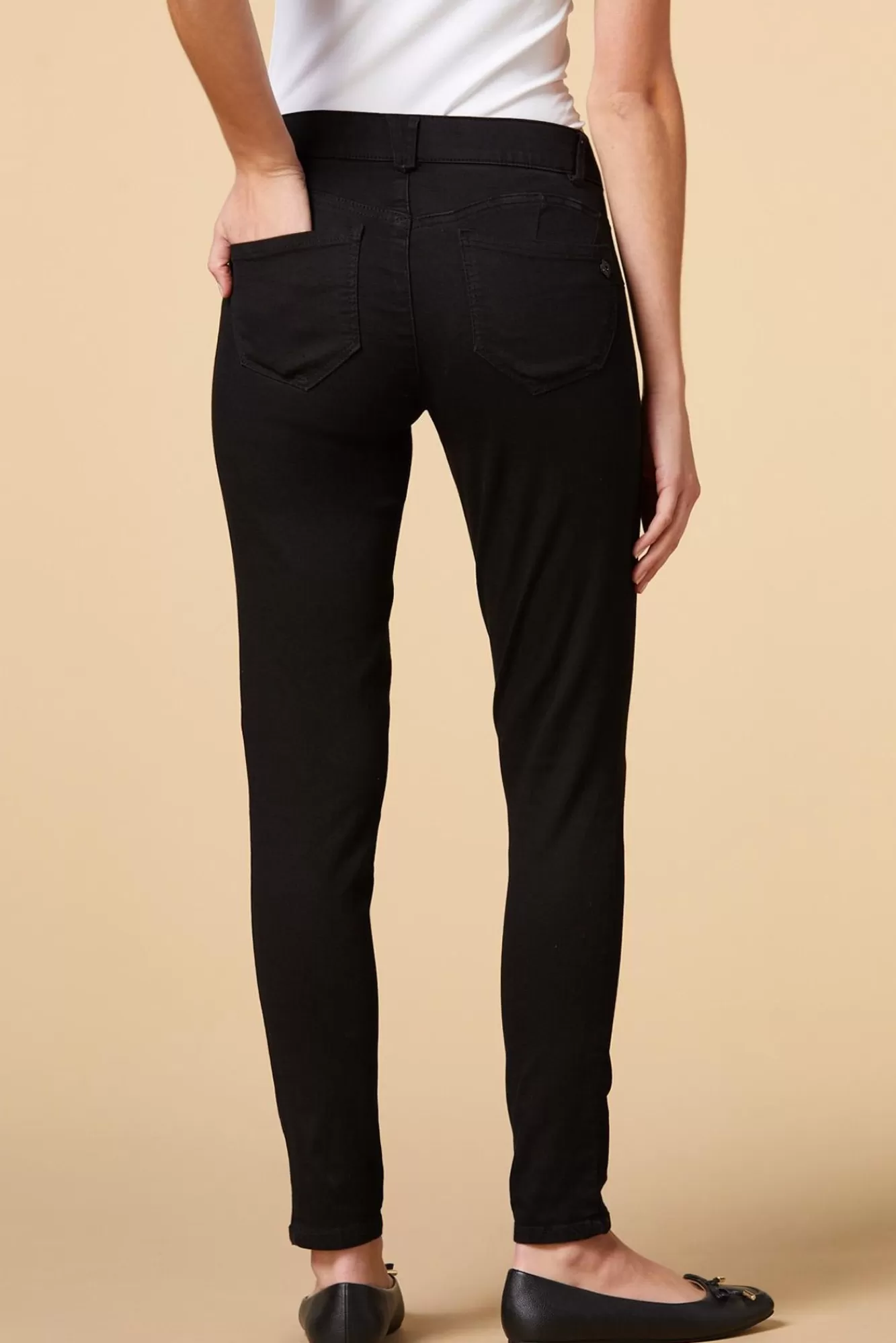 Women Versona Classic Black Jeggings