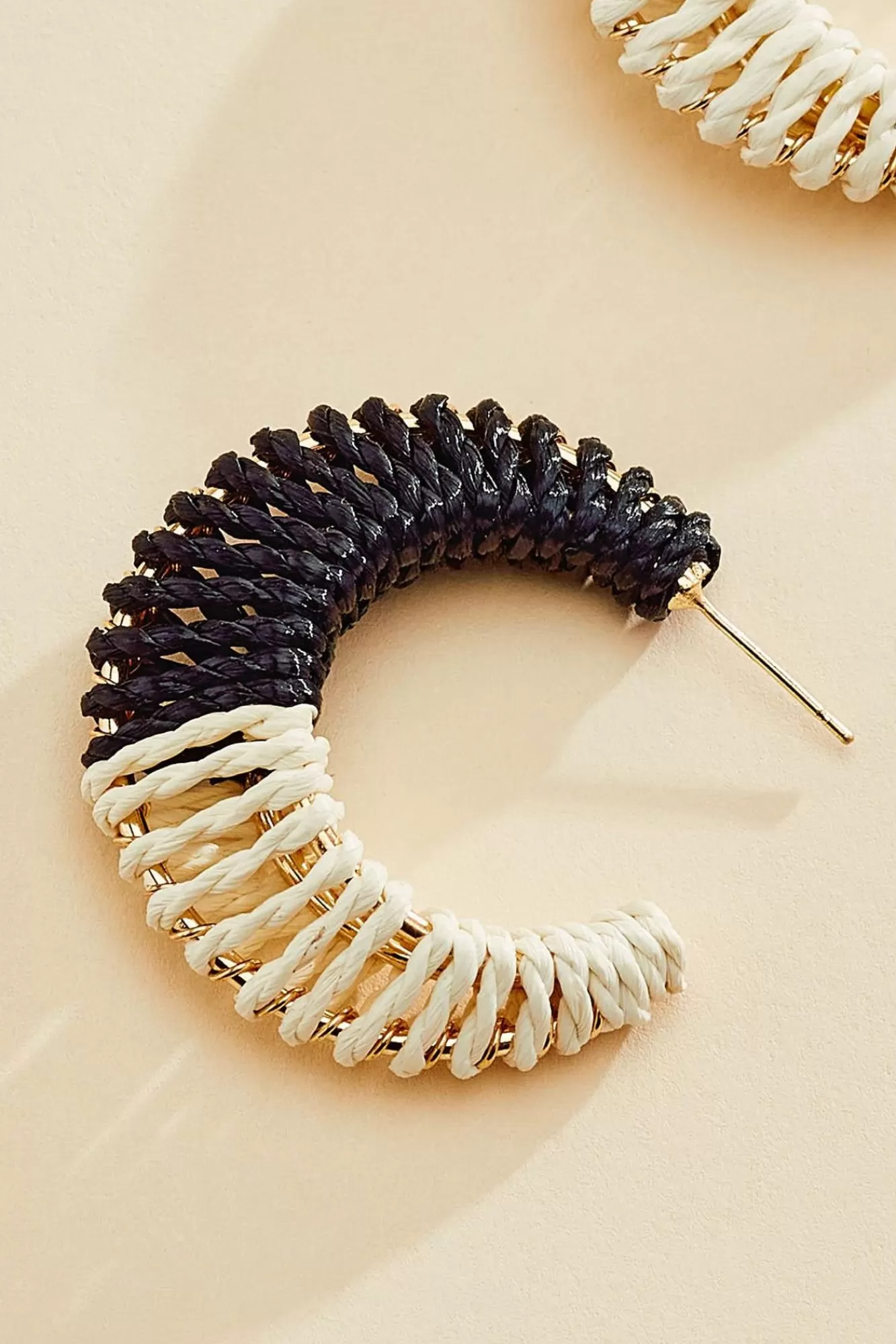 Women Versona Contrast Raffia Hoop Earrings