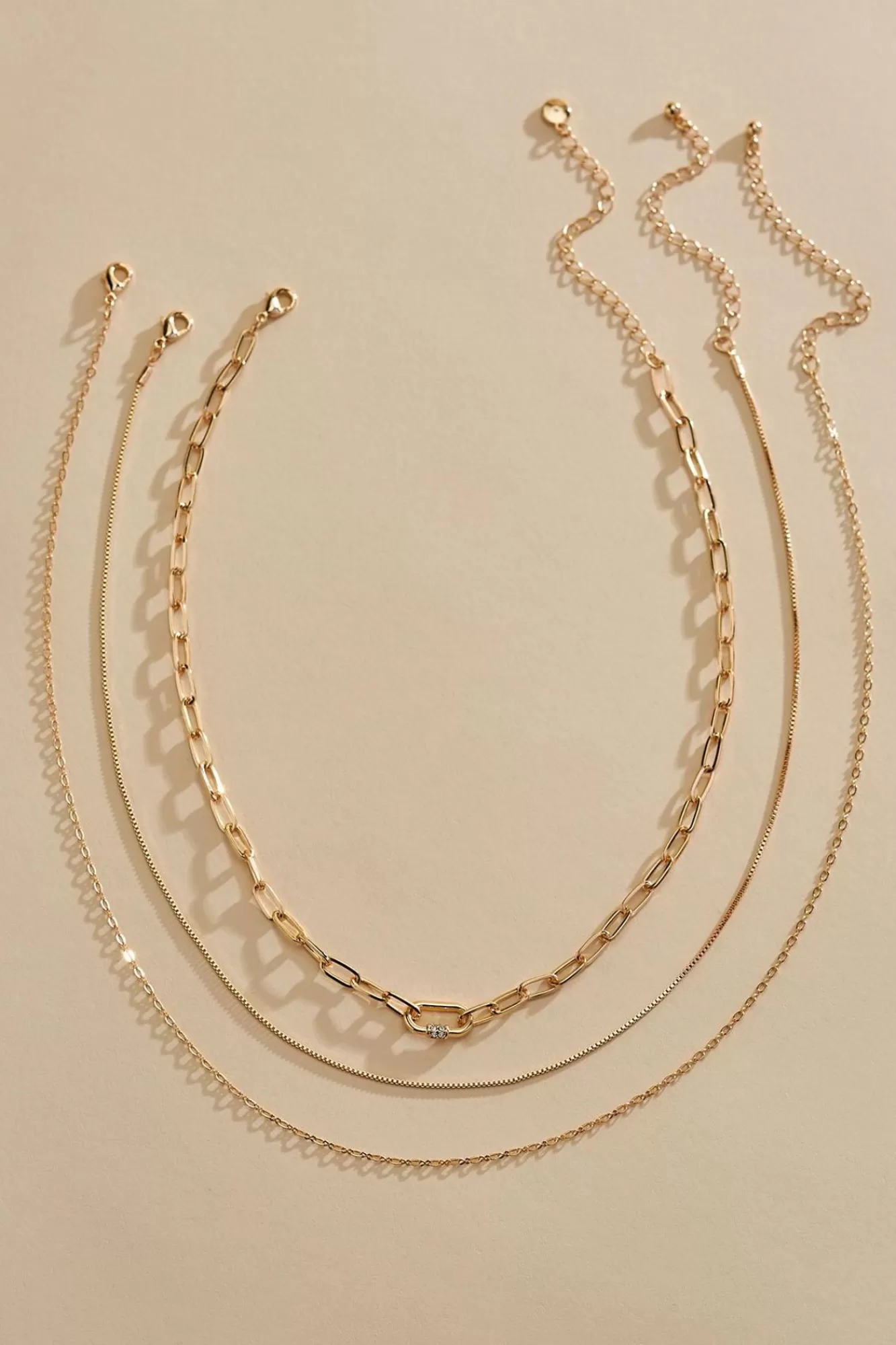 Women Versona Delicate Chains Necklace Set