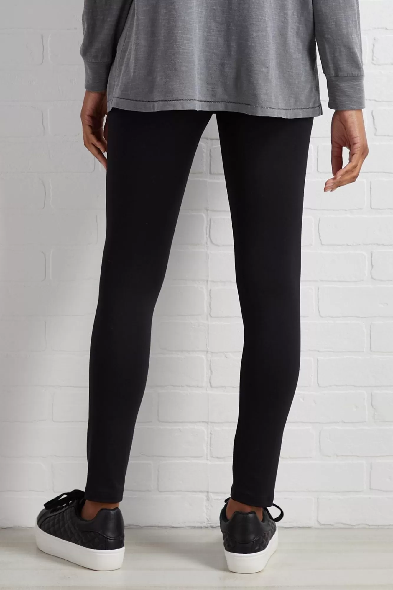 Women Versona Essential Solid Leggings