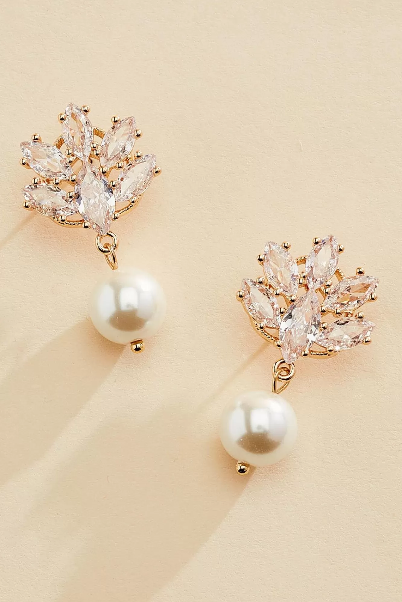 Women Versona Fanned Stone Pearl Dangly Earrings