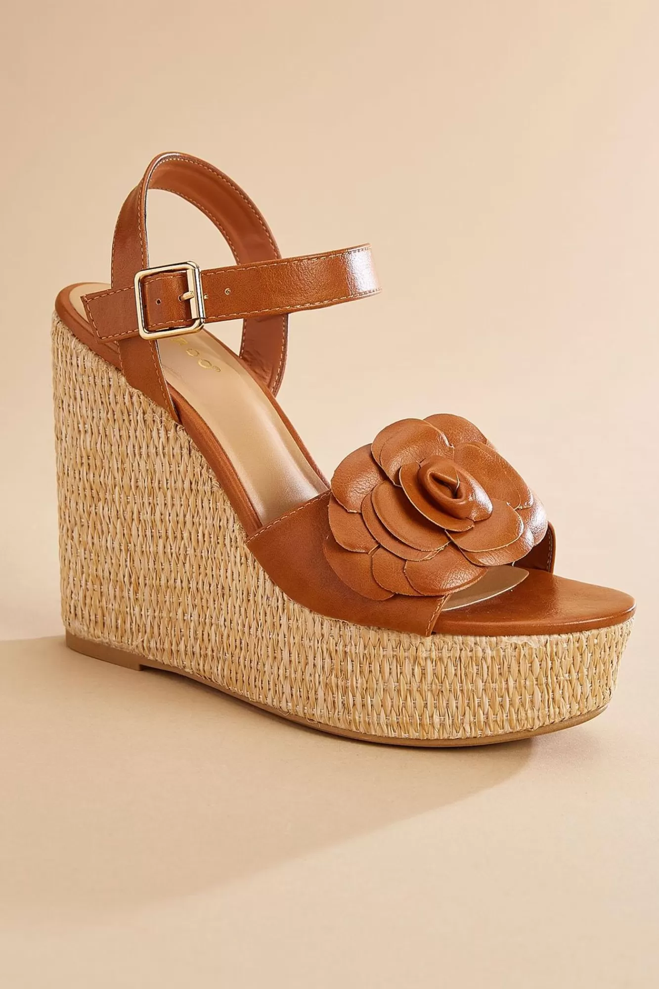 Women Versona Faux Leather Rosette Wedge Heels