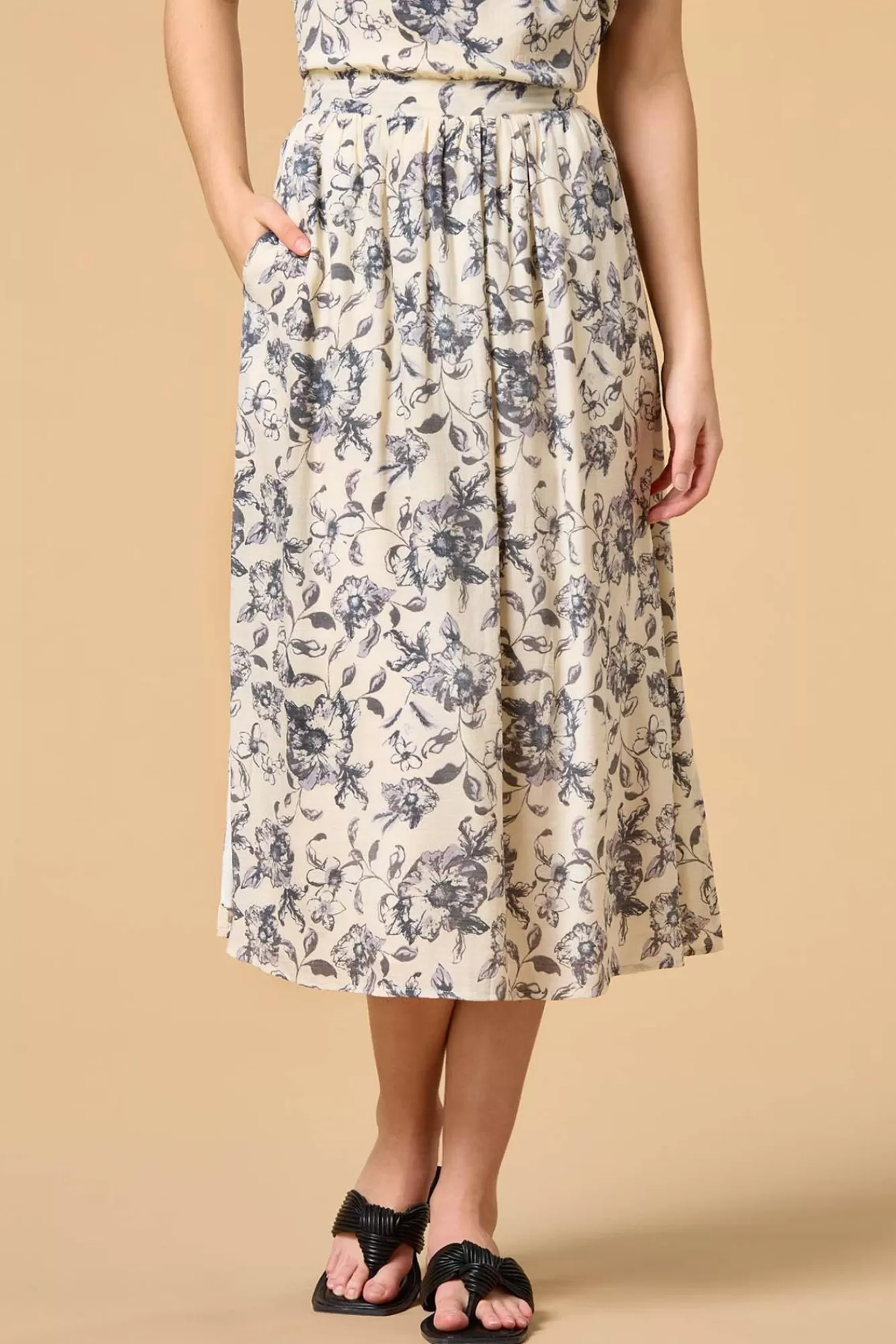 Women Versona Fine China Midi Skirt