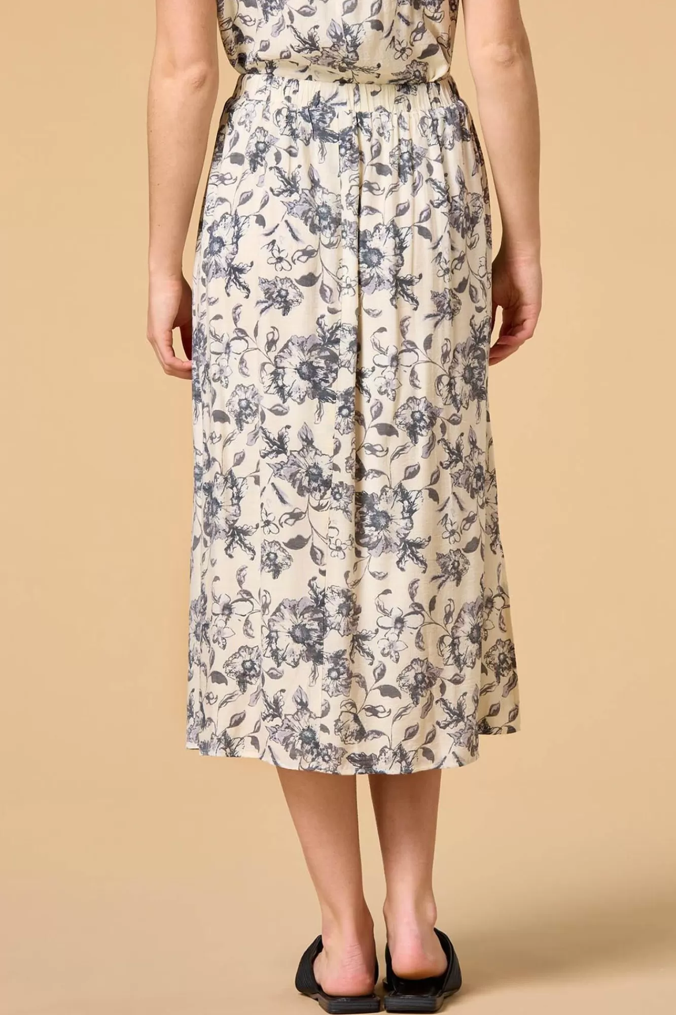 Women Versona Fine China Midi Skirt