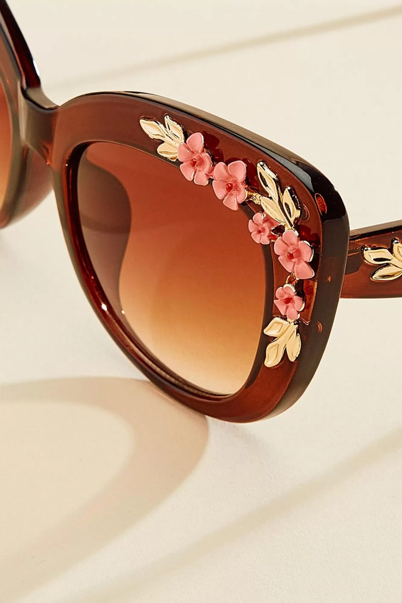 Women Versona Floral Embellished Cateye Sunglasses