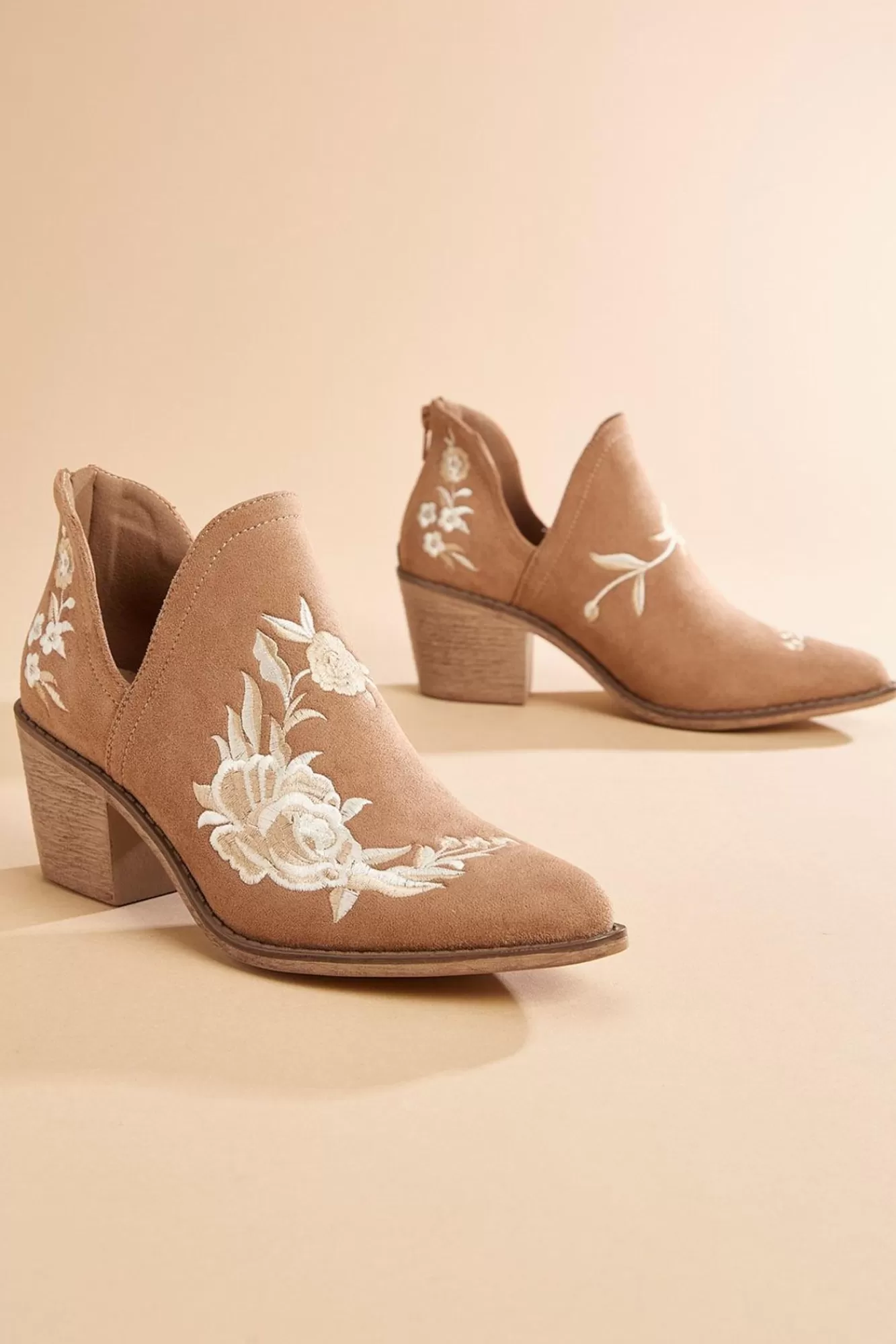 Women Versona Flower Embroidery Booties