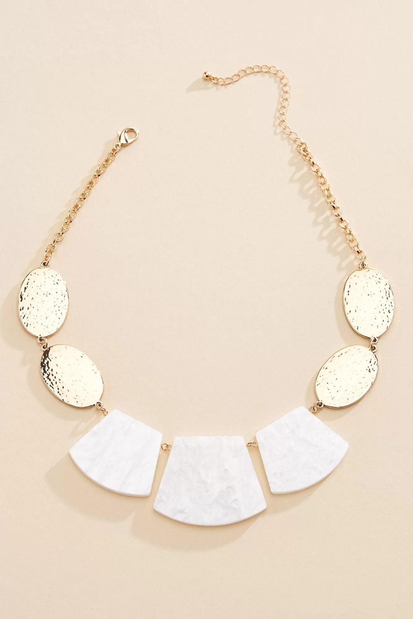 Women Versona Hammered Gold Short Necklace