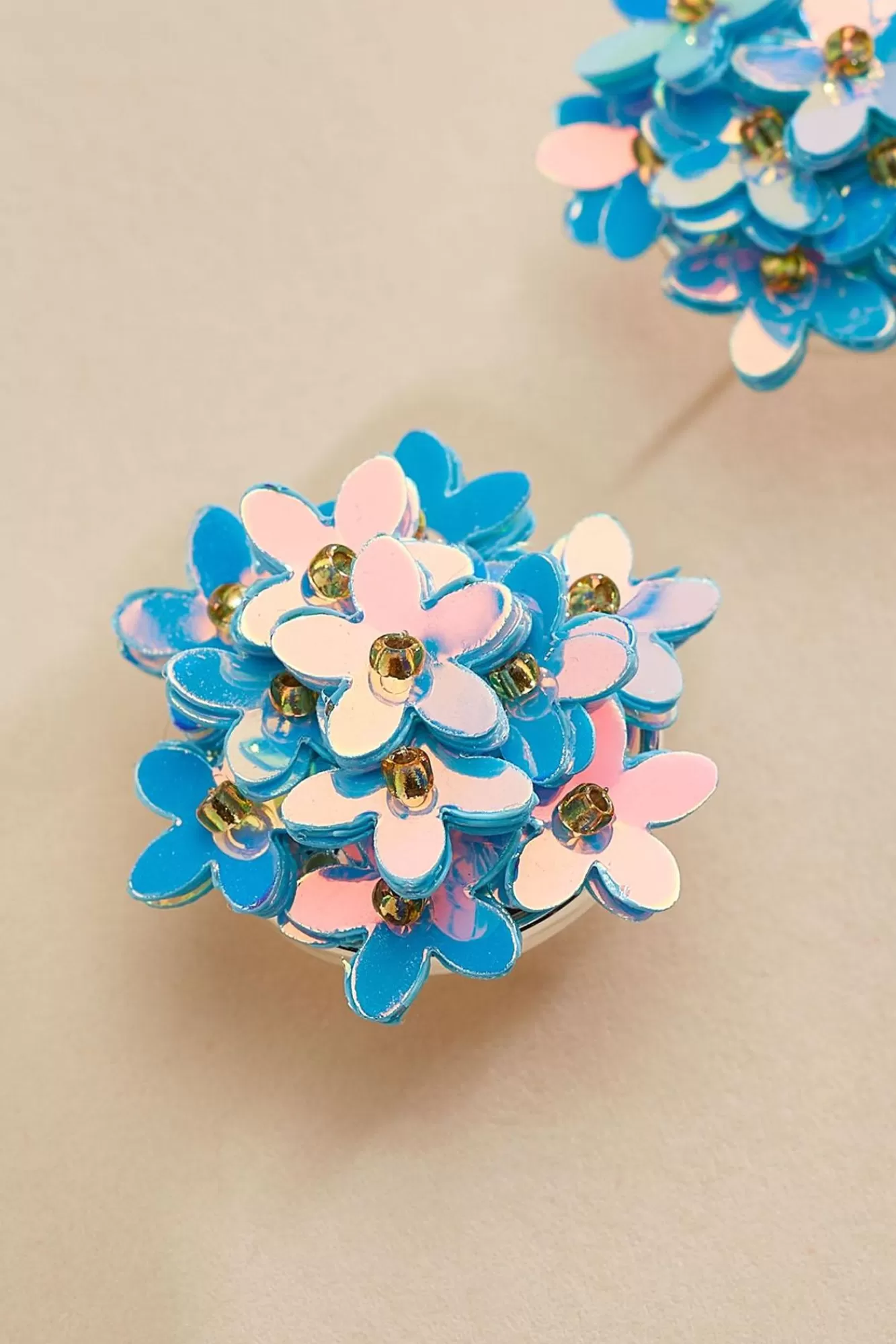 Women Versona Iridescent Floral Cluster Stud Earrings