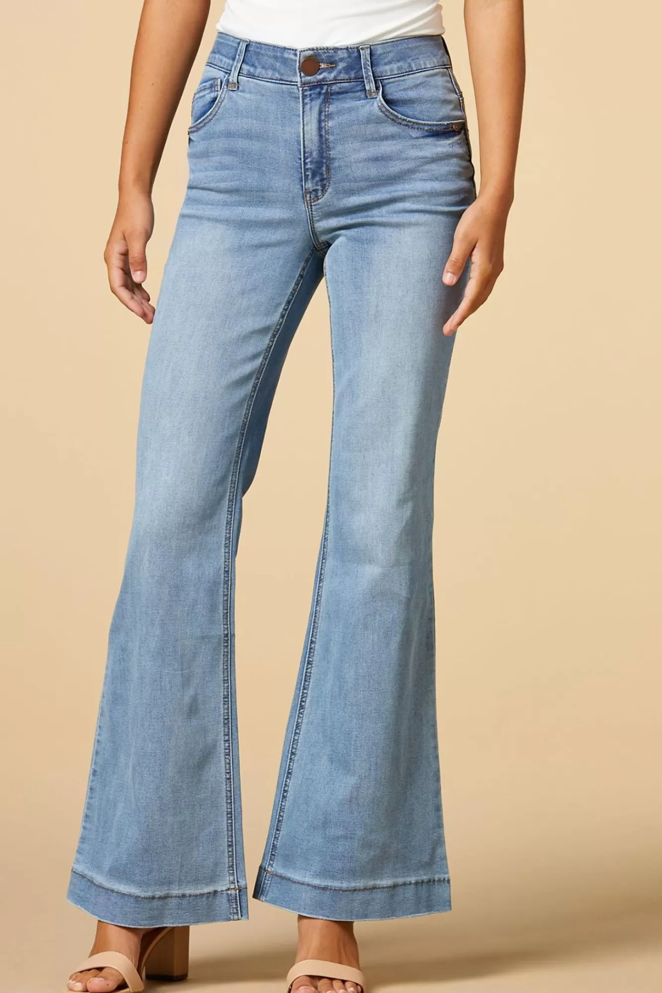 Women Versona Jump Flare Jeans