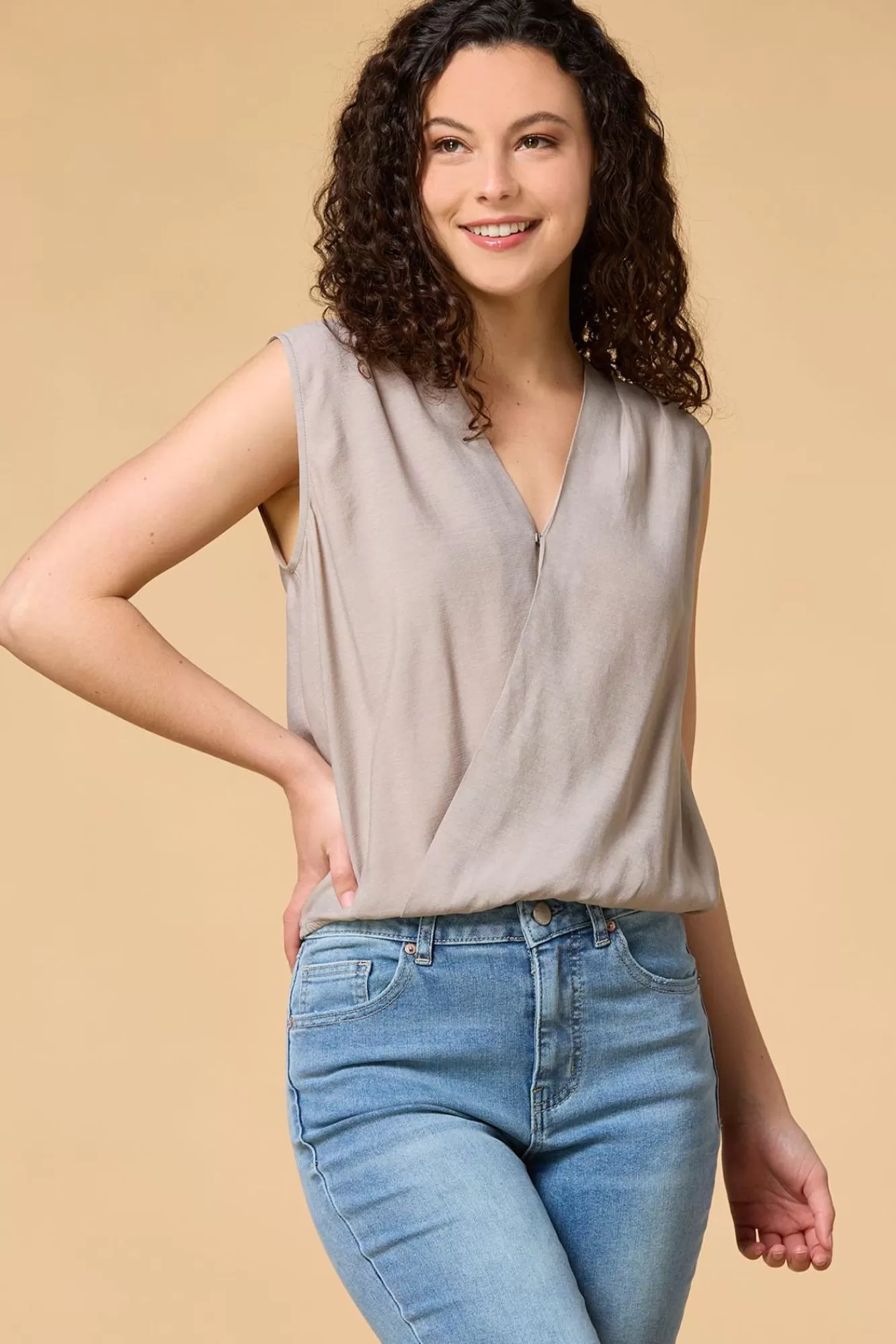 Women Versona Let Loose Top