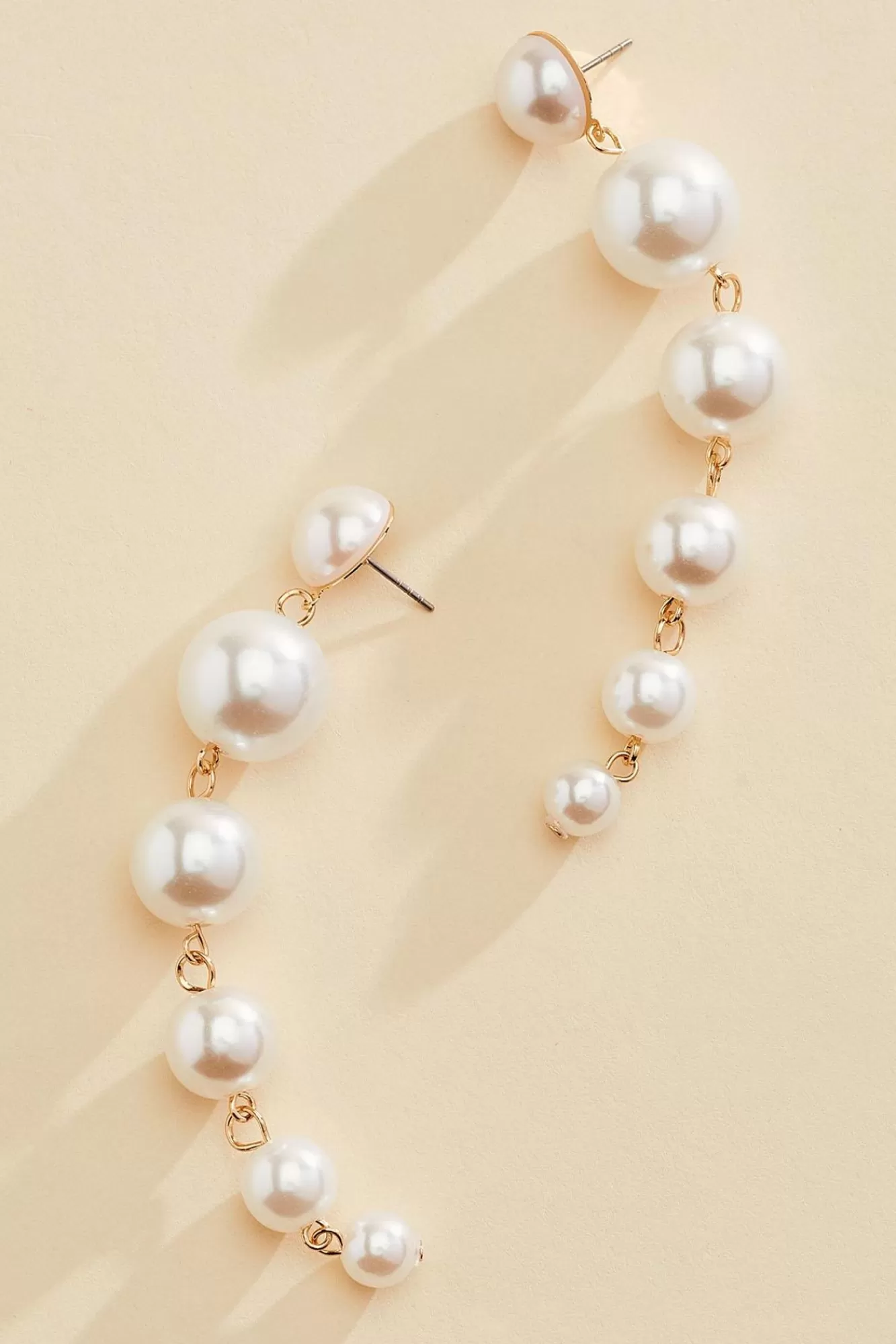 Women Versona Linear Pearl Earrings