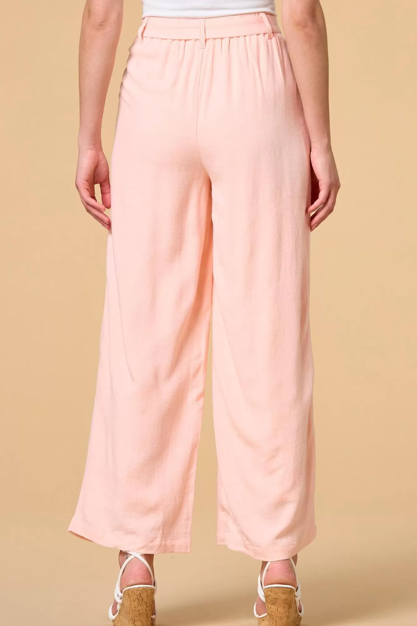 Women Versona Living In Linen Pants