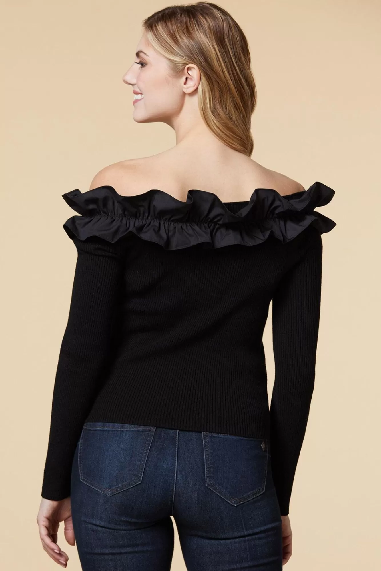 Women Versona Lost In The Ruffle Sweater