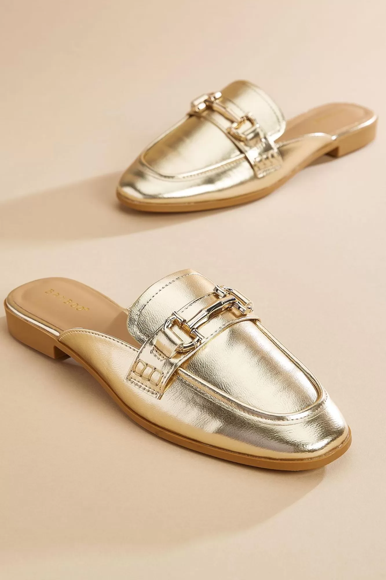 Women Versona Metallic Mules