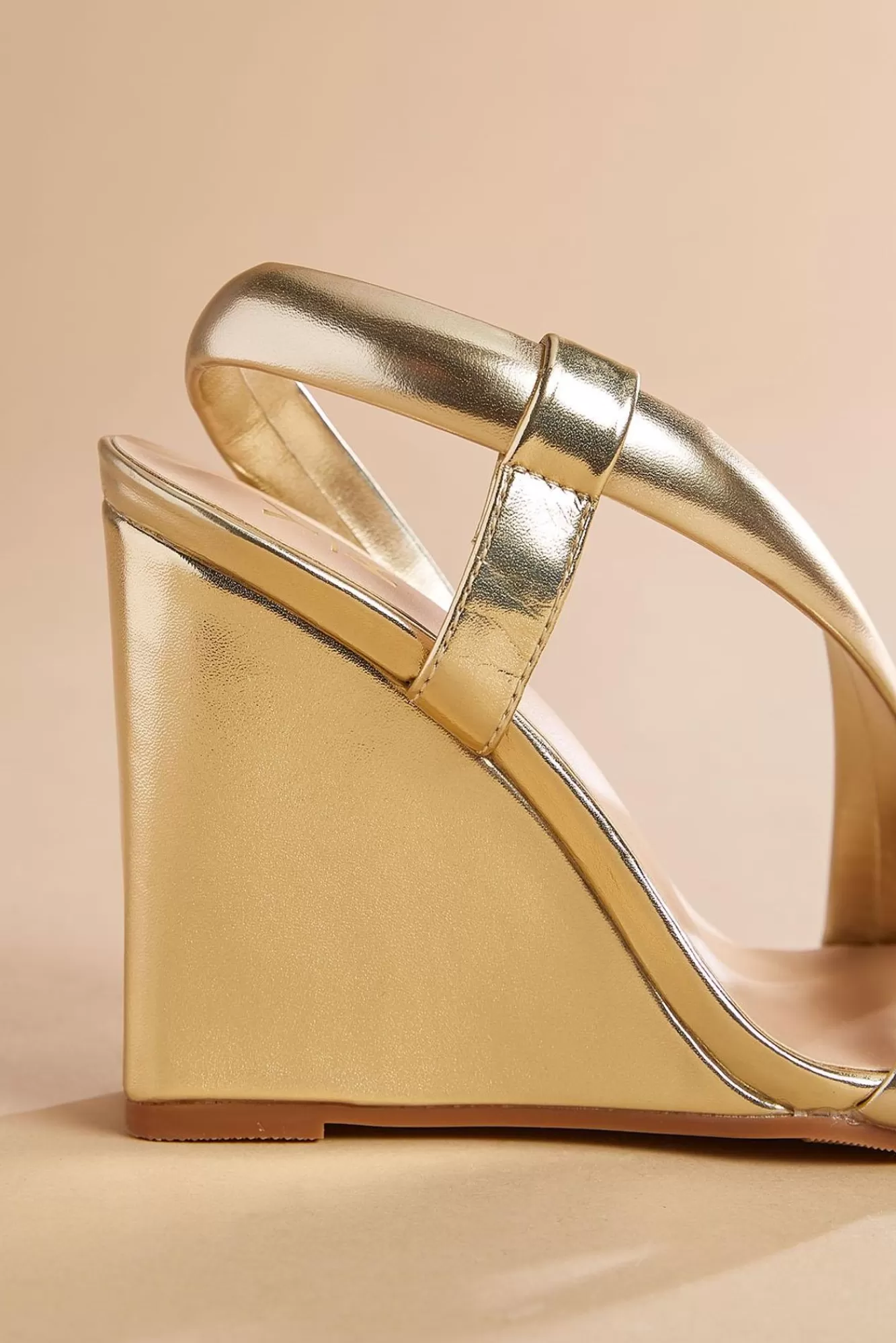 Women Versona Metallic Wedge Sandals