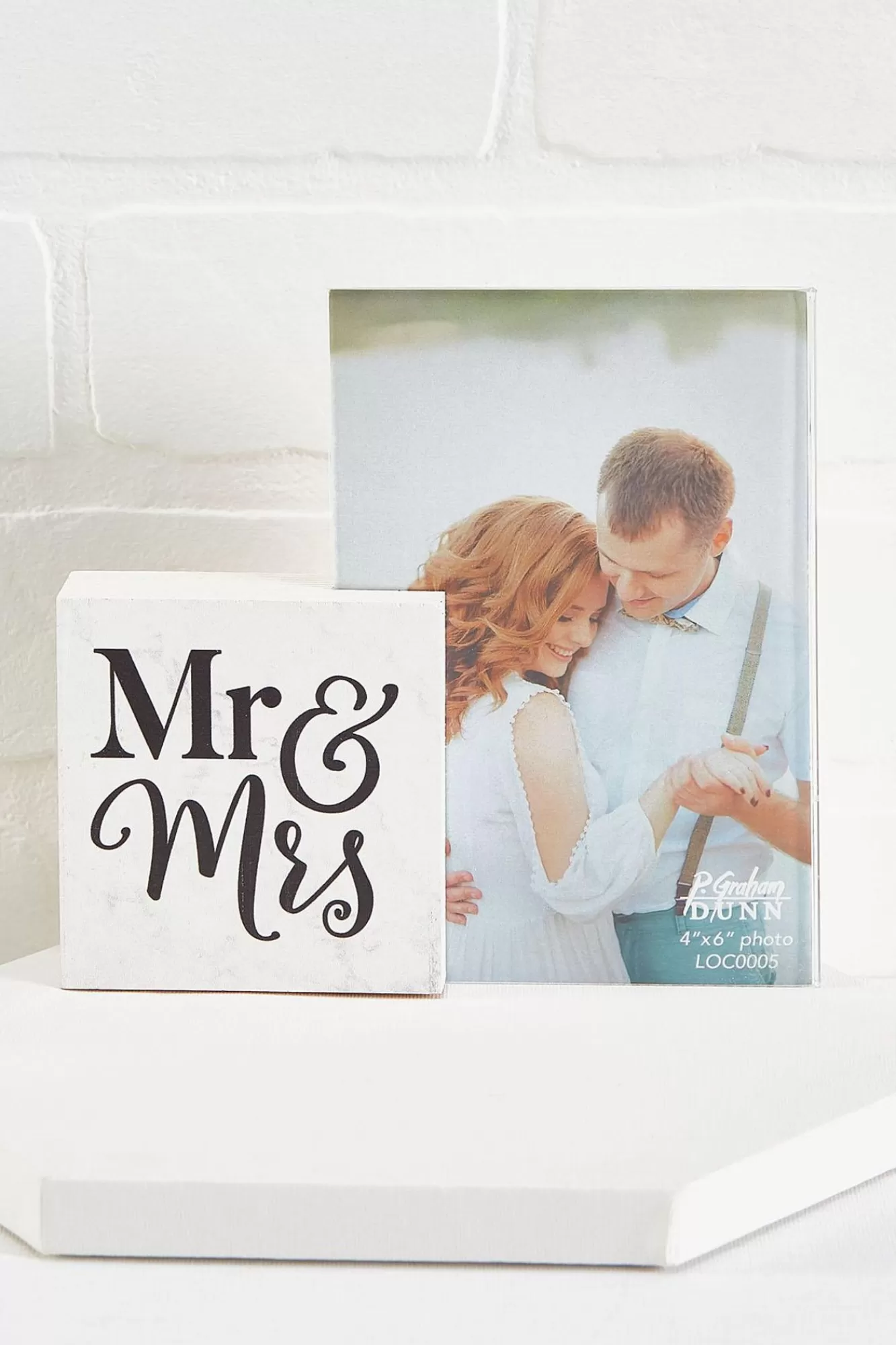 Women Versona Mr And Mrs Photo Frame