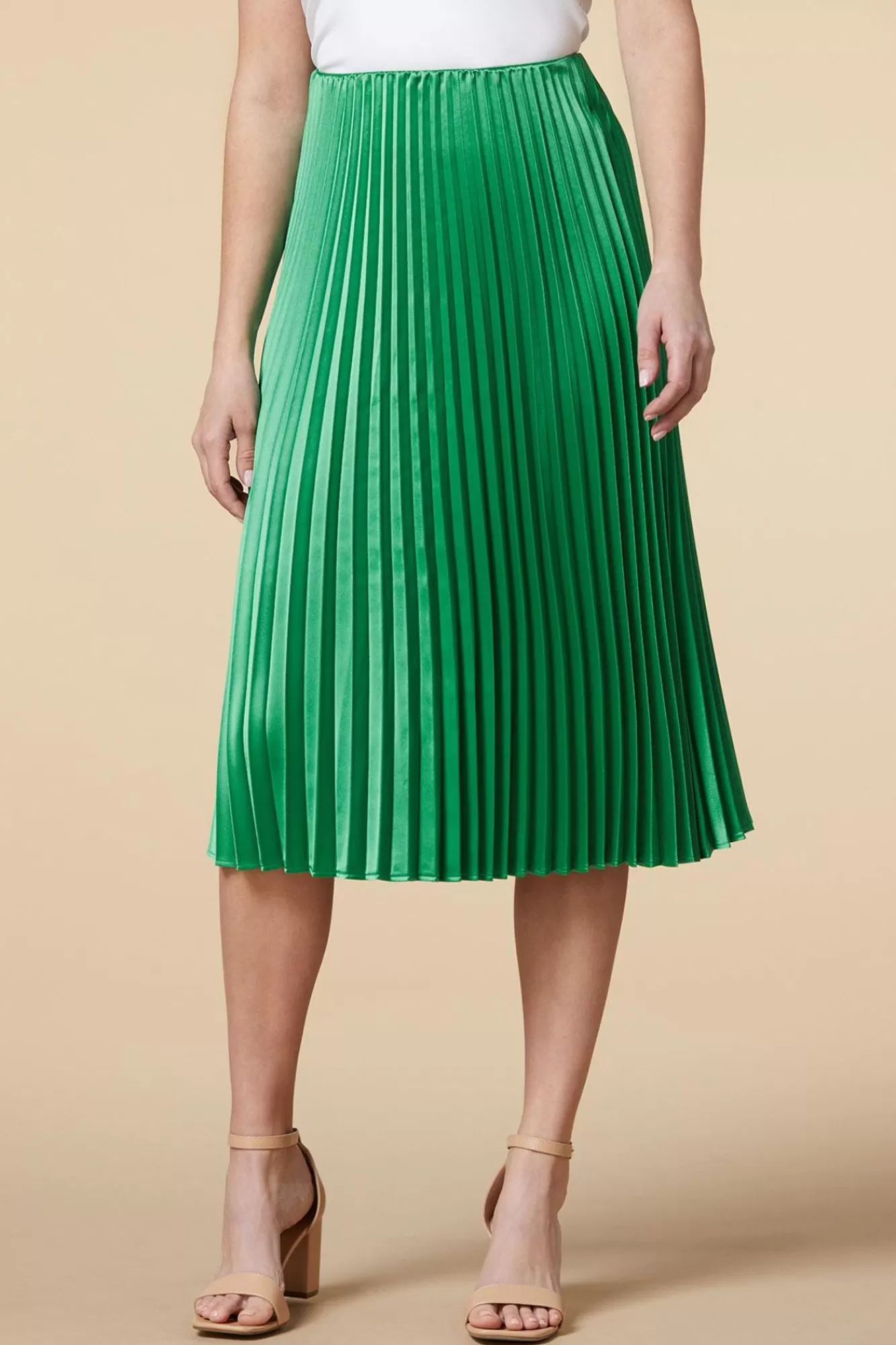 Women Versona Neverending Fields Skirt