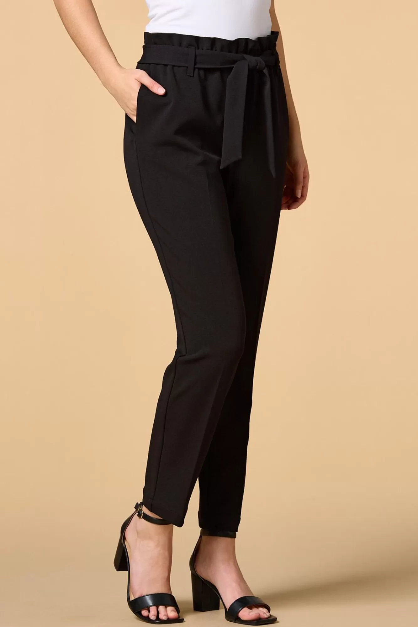 Women Versona On Paper Pants