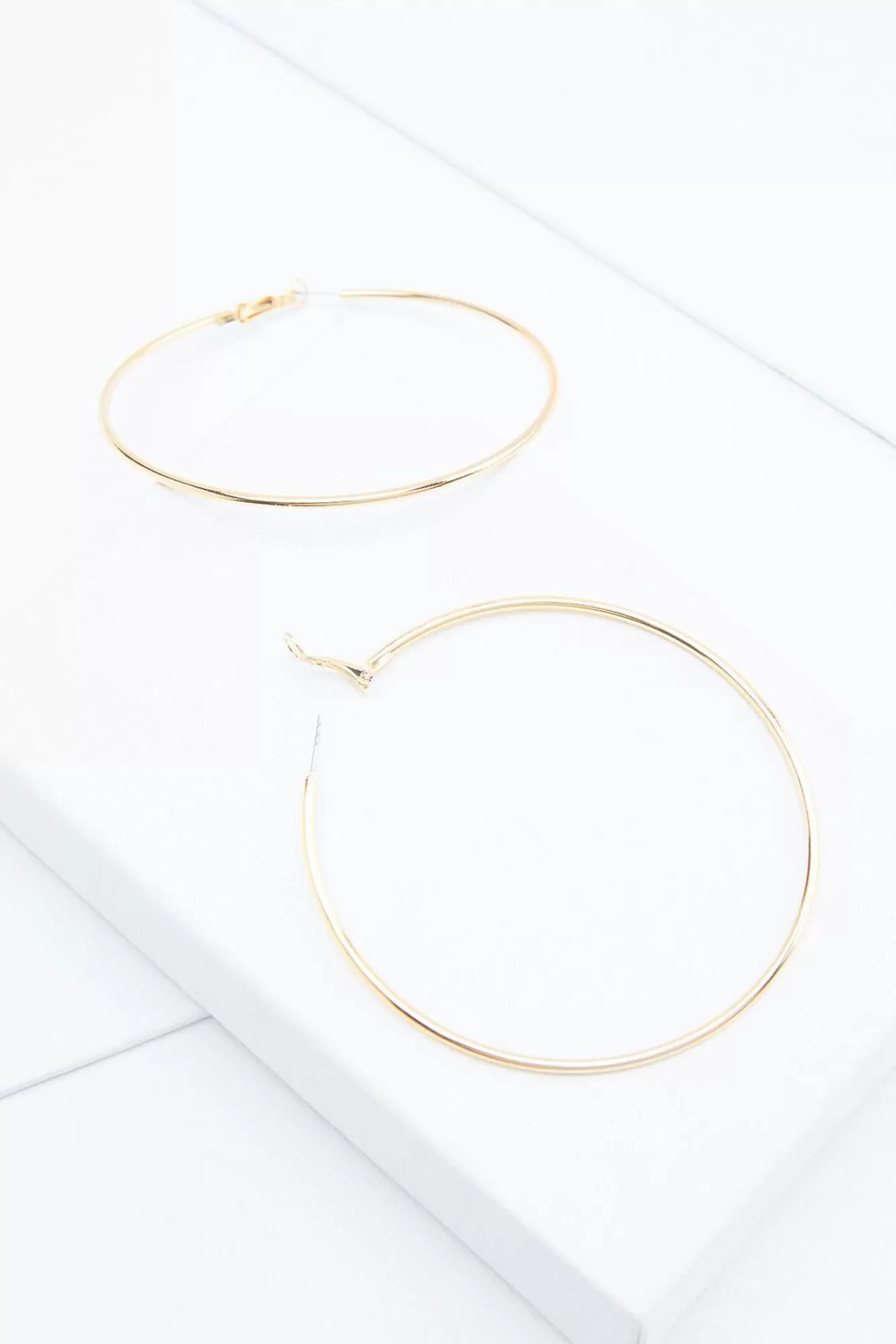 Women Versona Oversized Hoop Earrings