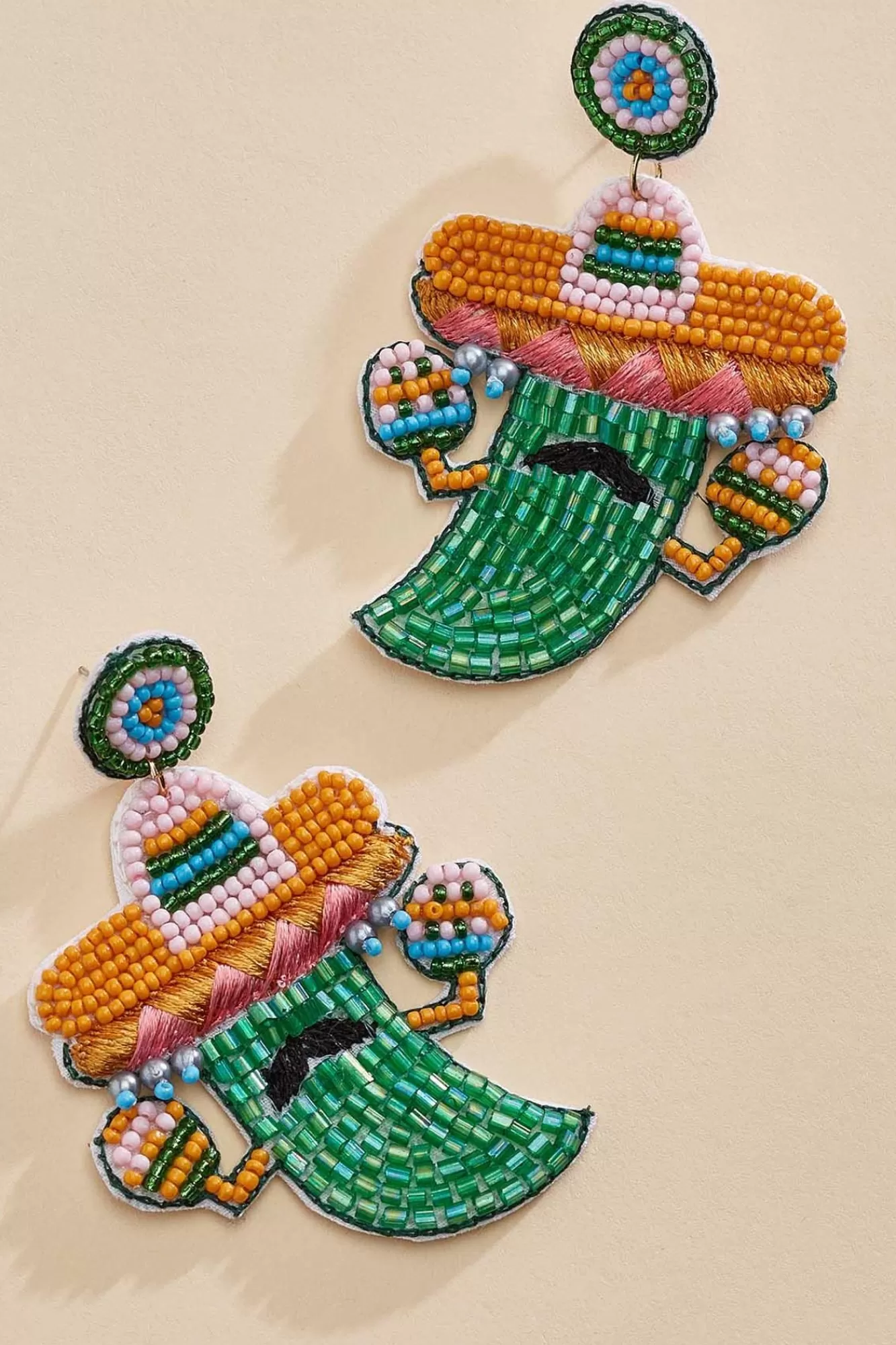 Women Versona Pepper Sombrero Bead Earrings