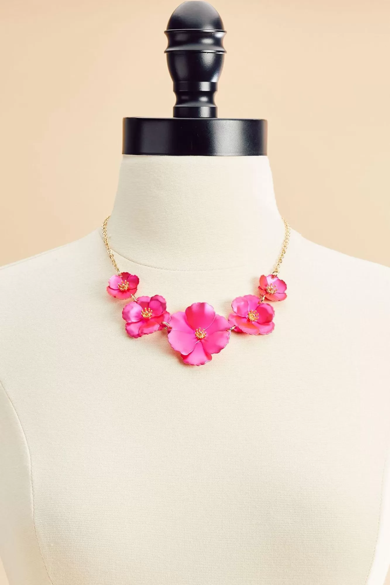 Women Versona Pink Flower Chain Necklace