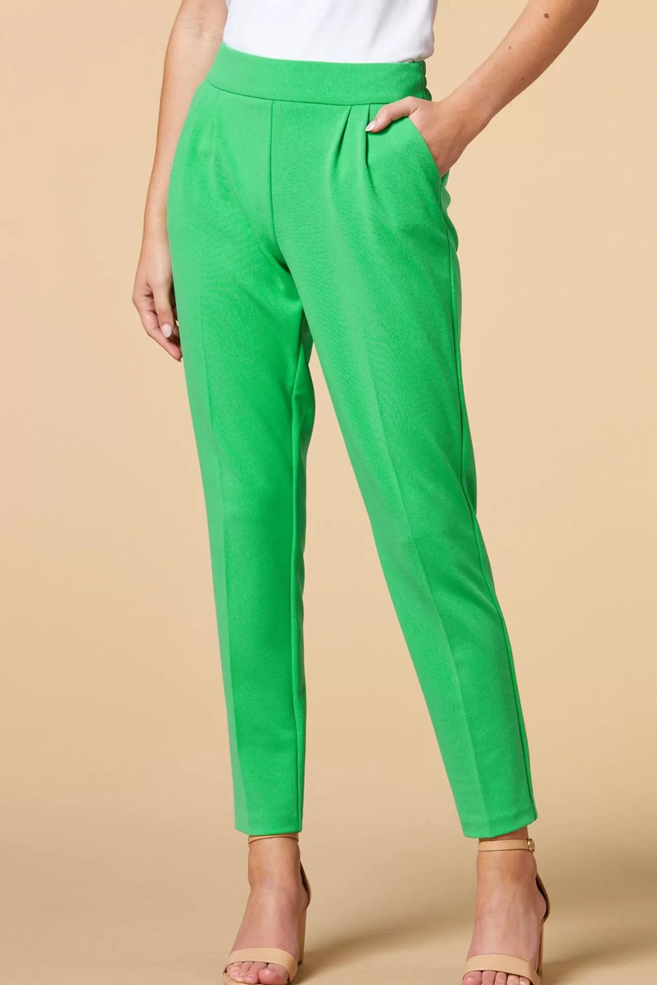 Women Versona Pleat Freak Pants