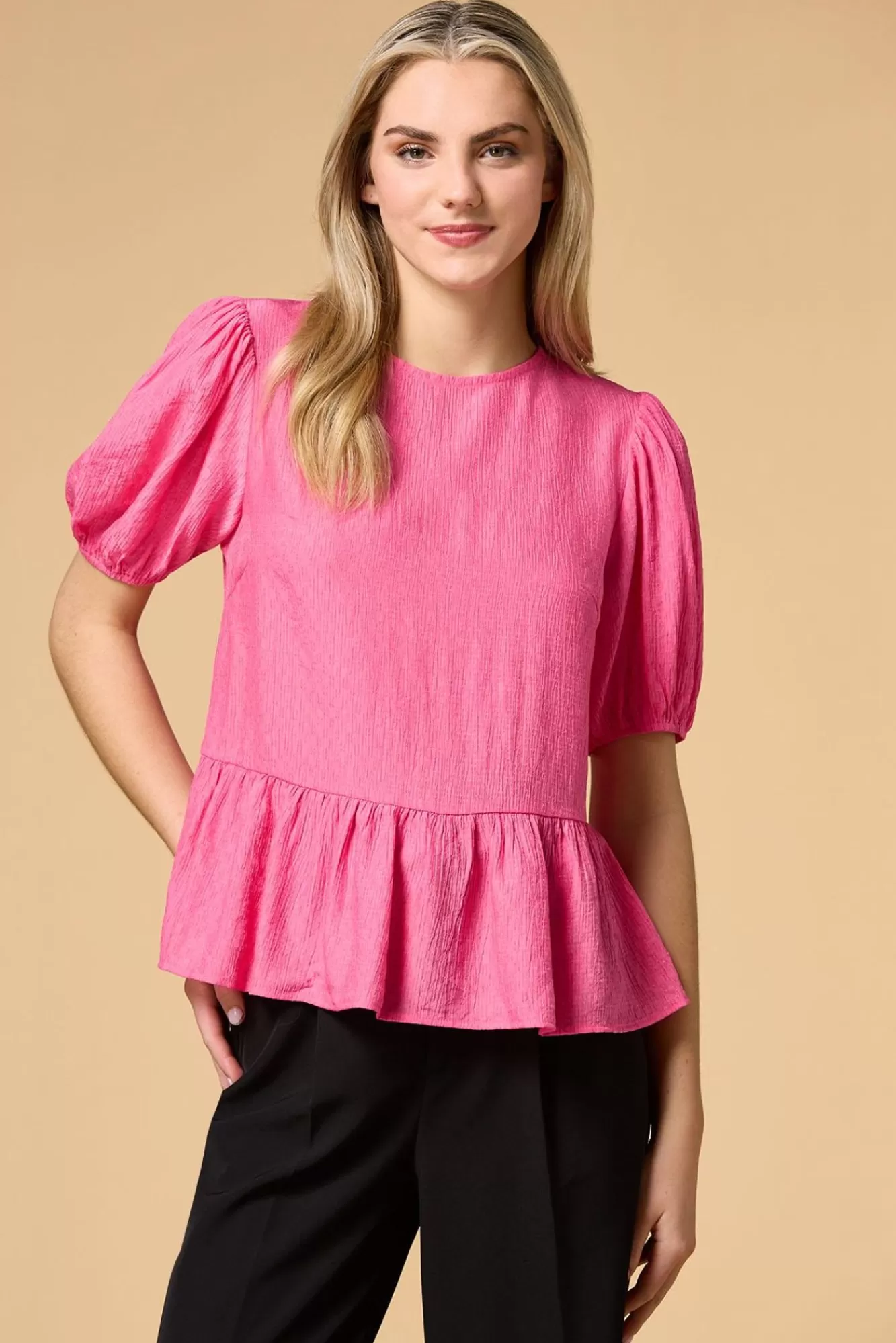 Women Versona Pretty In Peplum Top