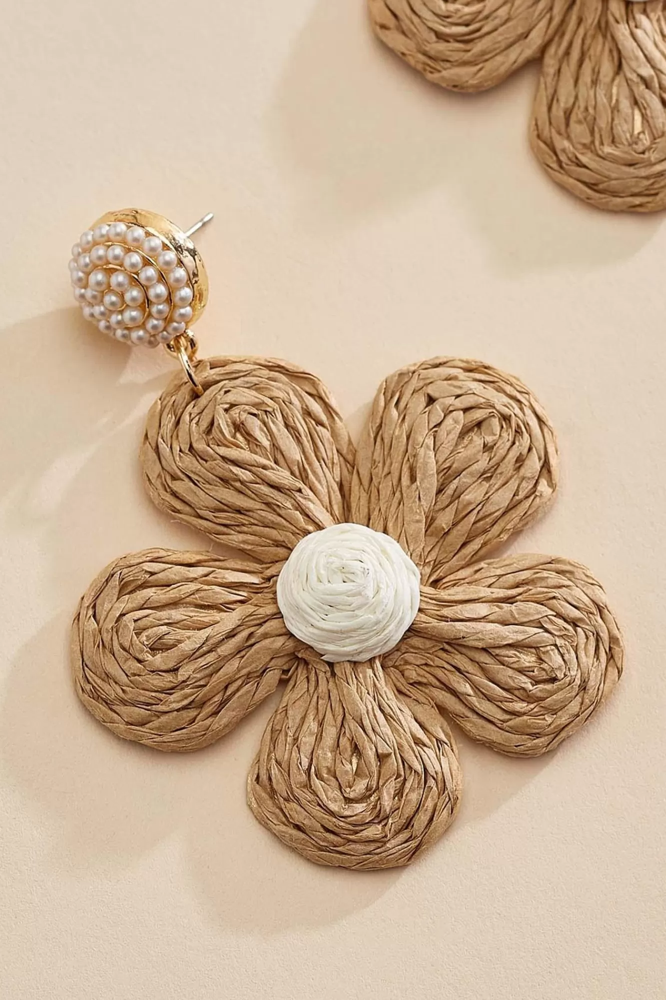 Women Versona Raffia Wrapped Daisy Earrings