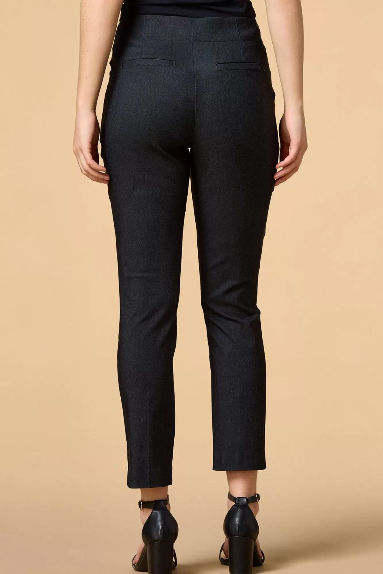 Women Versona Seamingly Perfect Pants