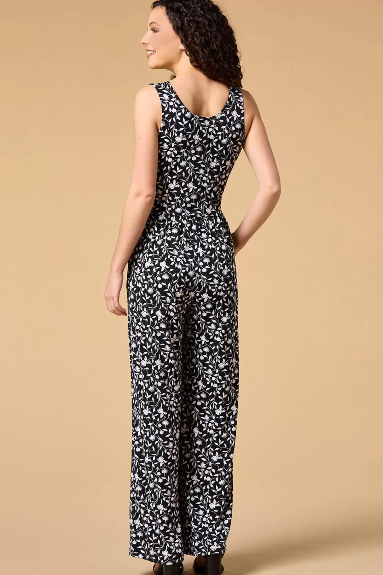 Women Versona Shadows Settle Jumpsuit