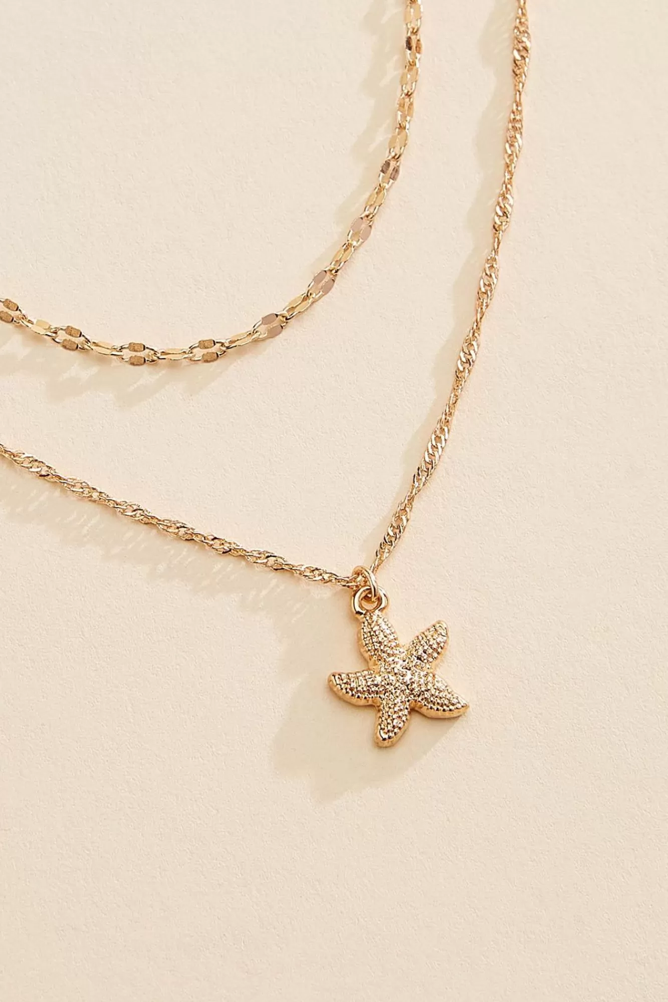 Women Versona Starfish Pendant Necklace Set