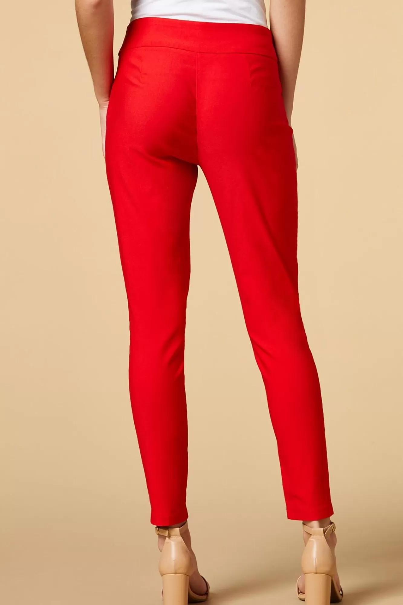 Women Versona Stopping Traffic Pants