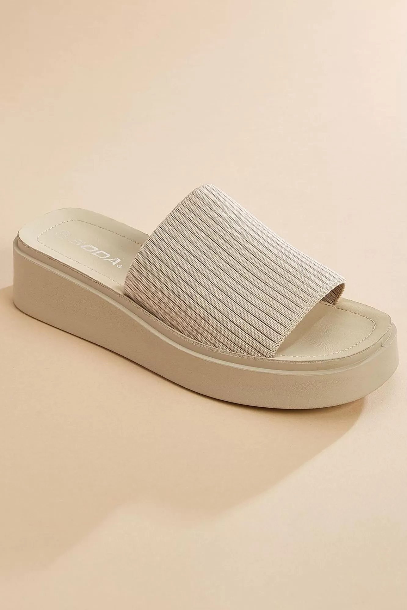 Women Versona Stretch Band Slide Sandals