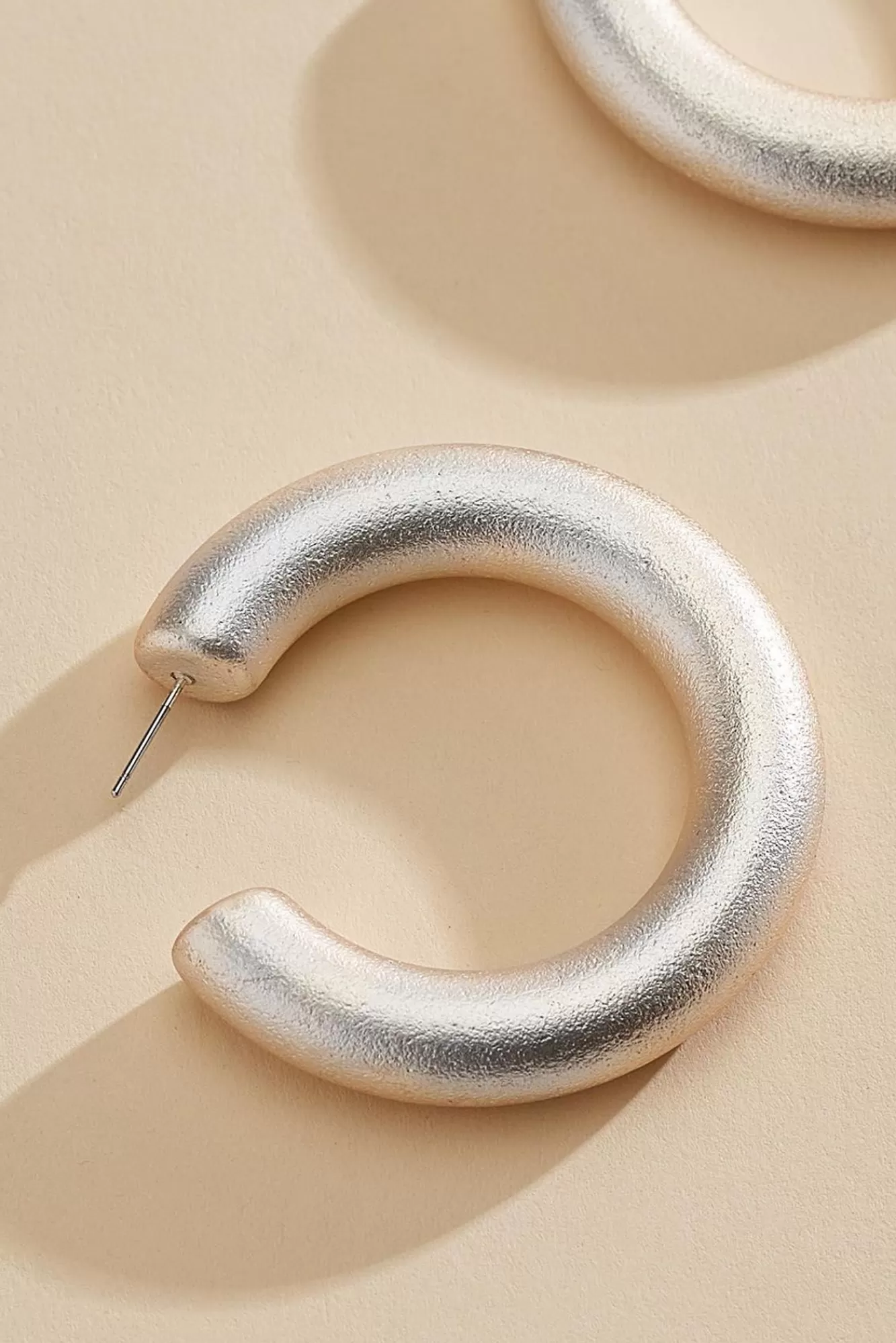 Women Versona Textured Metal Open Hoop Earrings